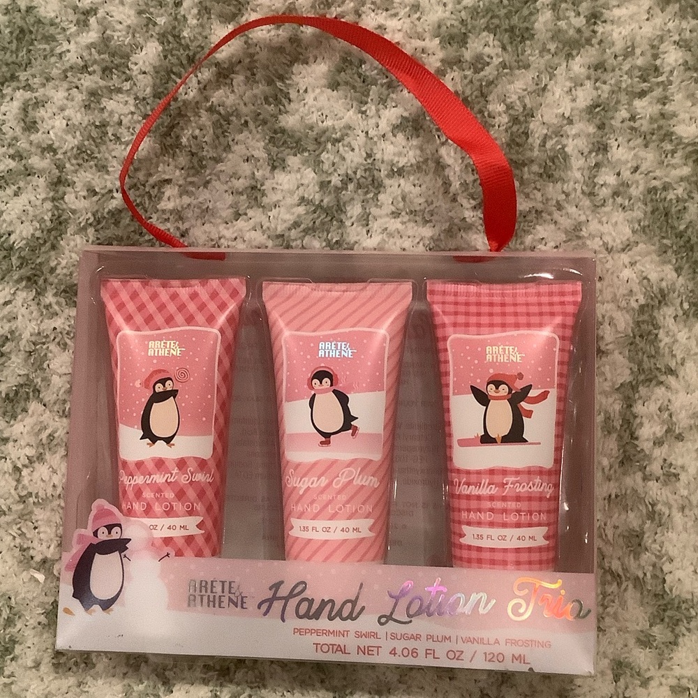 Arete Athene Scented Christmas Holiday Hand Lotion Trio Set NWT 3 x 1.35 oz
